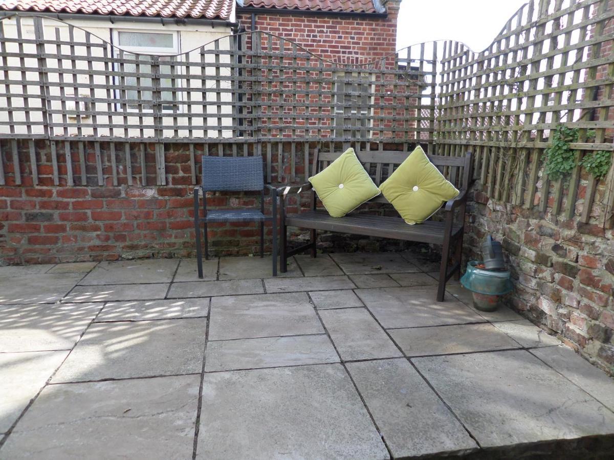Award Winning Pet Friendly Paddock Cottage Whitby Exterior photo