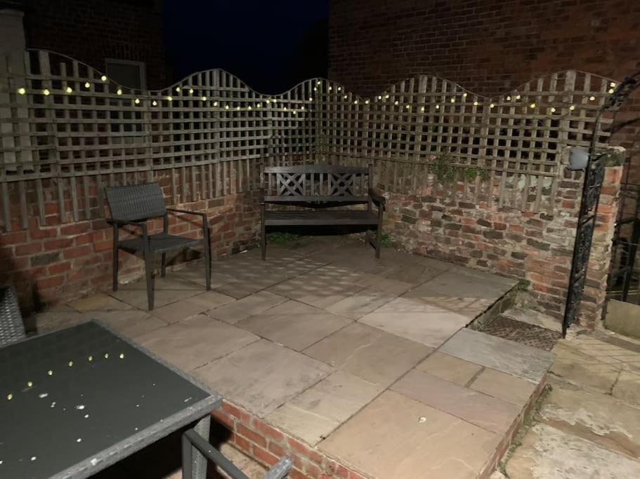 Award Winning Pet Friendly Paddock Cottage Whitby Exterior photo